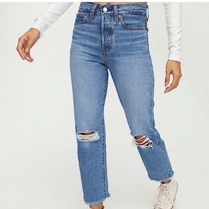 Levis 24x26 Wedgie Straight Jeans premium busted knee distressed high rise 0366